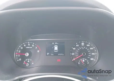 2020 Kia Soul Lx z USA, uszkodzony, nr VIN KNDJ23AU4L7004095